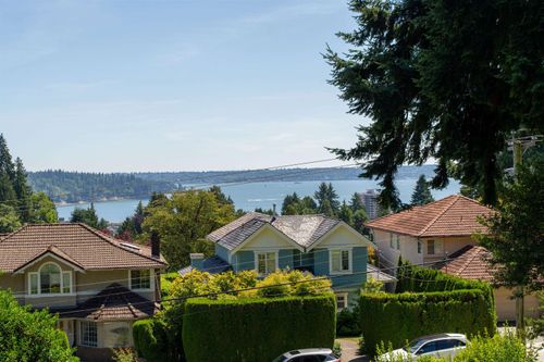 1371 Mathers Ave, West Vancouver, BC, V7T2G5 | Card Image