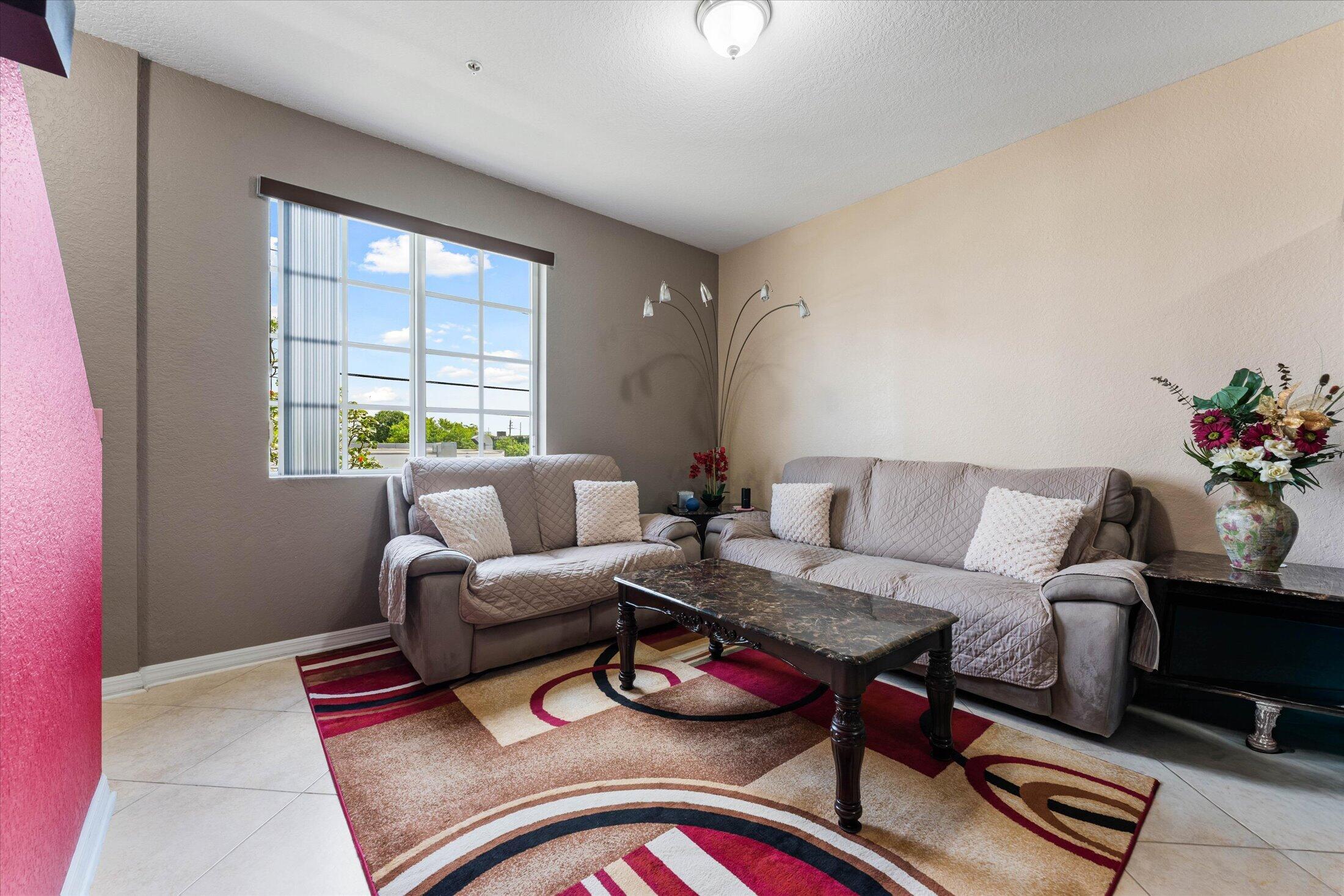 Residential in Hallandale 3