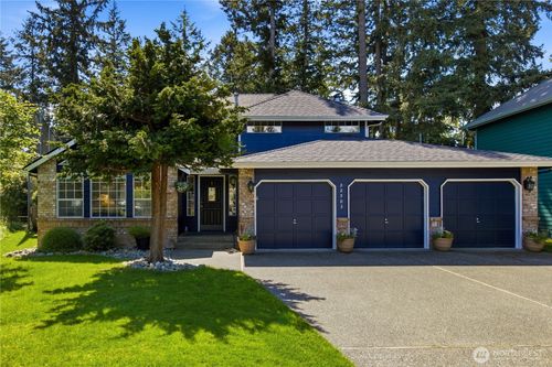 22503 Se 261st St, Maple Valley, WA, 98038-6037 | Card Image