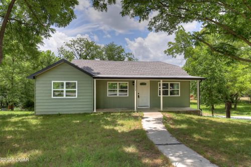 1028 Woodland Ave, Joplin, MO, 64801-5638 | Card Image