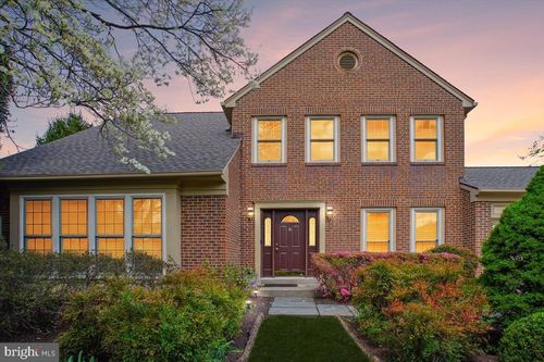 5700 Magic Mountain Dr, NORTH BETHESDA, MD, 20852-3232 | Card Image