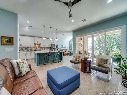 102 La Cima, Boerne, TX, 78006-3095 | Card Image