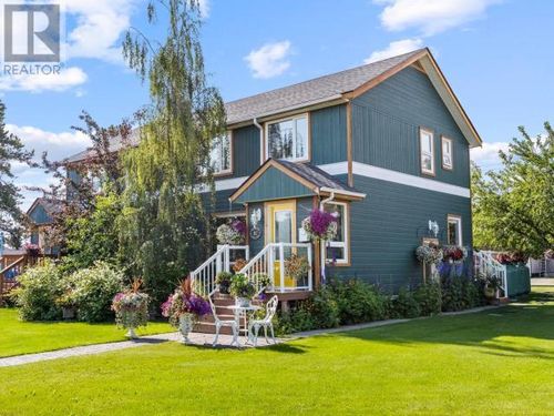 112 Falaise Rd, Whitehorse, YT, Y1A3B2 | Card Image