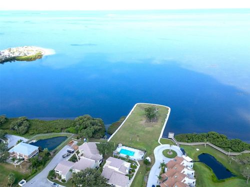 401 Windrush Bay Dr, TARPON SPRINGS, FL, 34689-1204 | Card Image