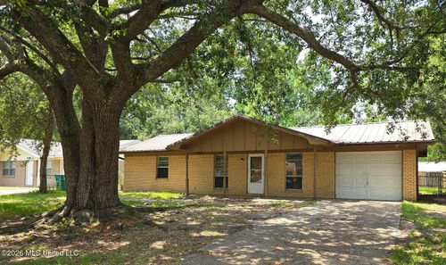 2605 W Samuel Street, Gulfport, MS, 39503 | Card Image