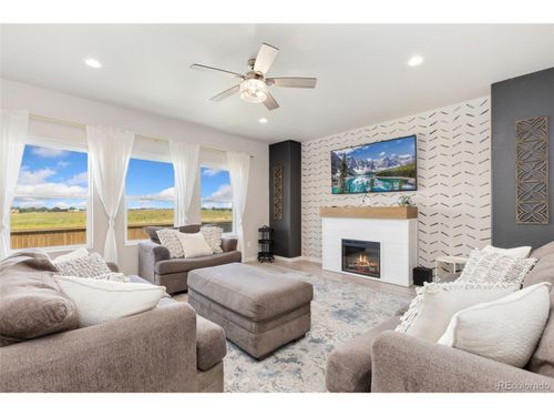 244 Chipeta Way, Lochbuie, CO, 80603-7820 | Card Image