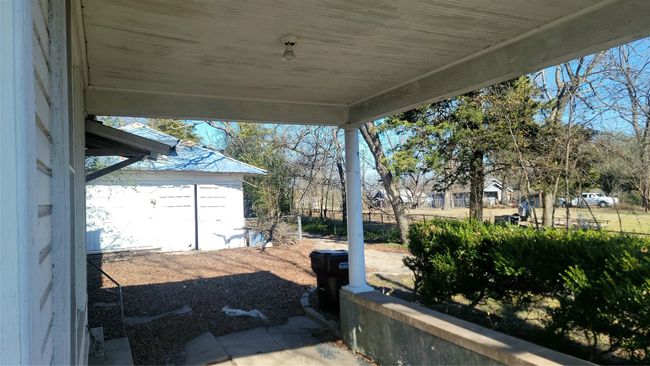 909 W Broadway St, House other with 4 bedrooms, 3 bathrooms and null parking in Clarksville TX | Image 22