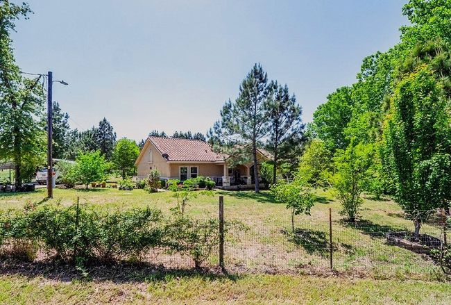 Property is all fenced! | Image 31