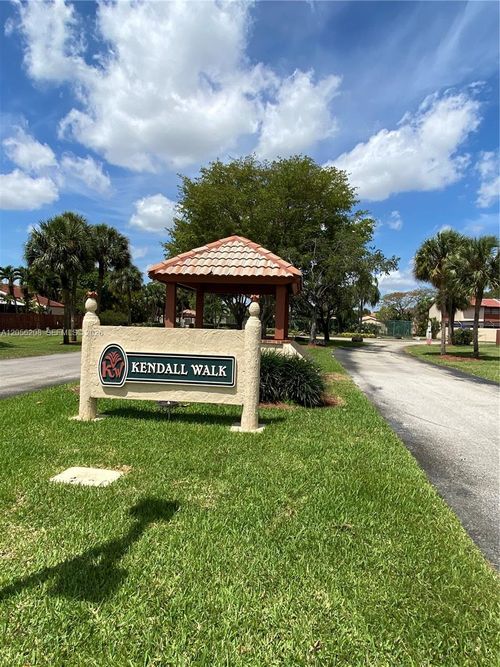 8947 Sw 149th Pl, Miami, FL, 33196-1438 | Card Image