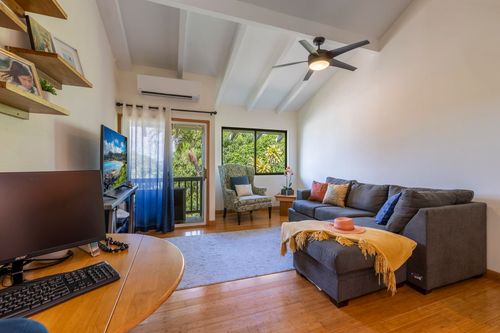 208-2050 Kanoe St, Kihei, HI, 96753-8768 | Card Image