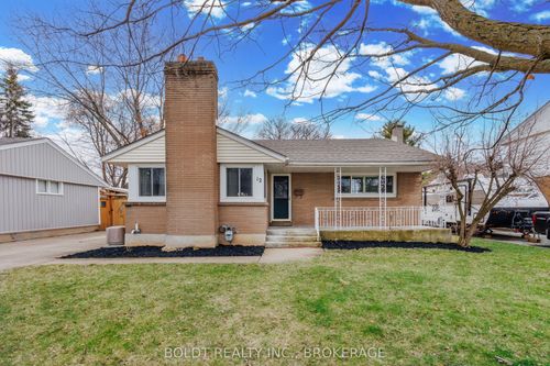 12 Sunnyside Dr, St Catharines, ON, L2M2A1 | Card Image