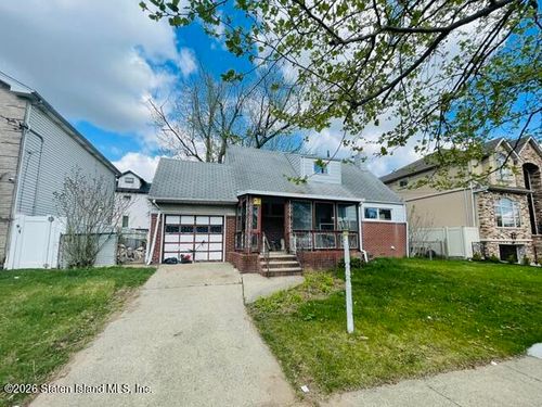 415 King St, Staten Island, NY, 10312-6111 | Card Image