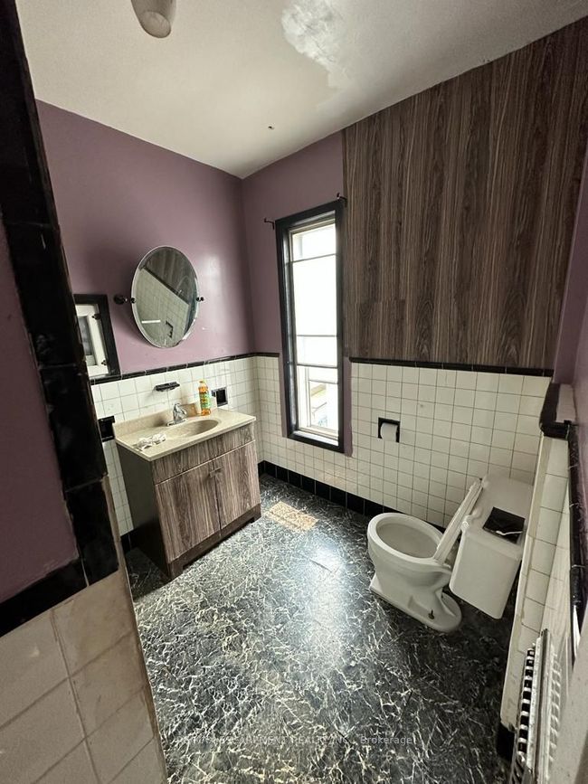 206 Hughson St. N, House other with 4 bedrooms, 3 bathrooms and null parking in Hamilton ON | Image 21