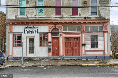 100 E Market St, Williamstown, PA, 17098-1535 | Card Image