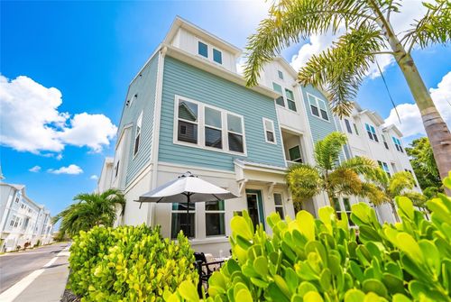 2501 Boone Ct, SARASOTA, FL, 34237-4744 | Card Image
