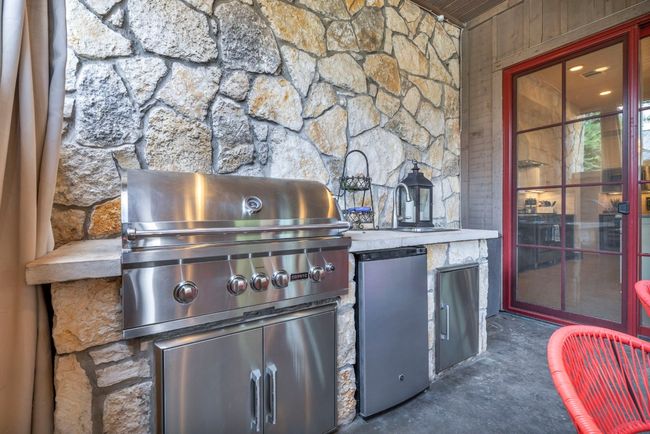 OUT DOOOR KITCHEN PERFECT FOR ENTERTAINING AND SPORTS PARTYS | Image 28