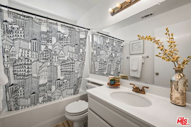33 Halifax Pl, House other with 3 bedrooms, 3 bathrooms and 2 parking in Irvine CA | Image 22