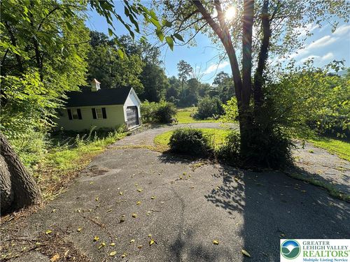 1212 3rd St, Palmerton, PA, 18071-9317 | Card Image