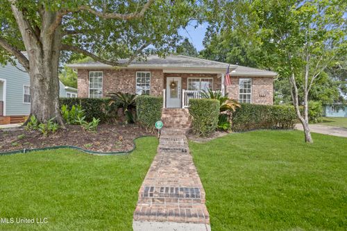 148 Acacia Ave, Biloxi, MS, 39530-3307 | Card Image