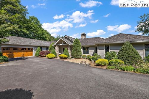 169 Gold Finch Ct, Banner Elk, NC, 28604-9827 | Card Image