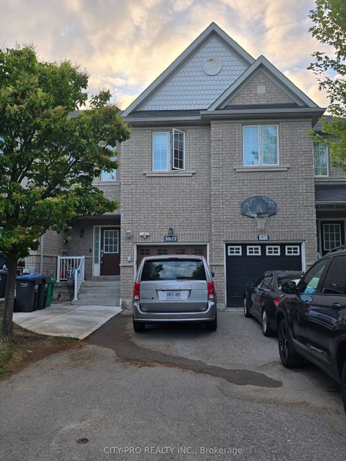 3977 Stardust Dr, Mississauga, ON, L5M8A6 | Card Image