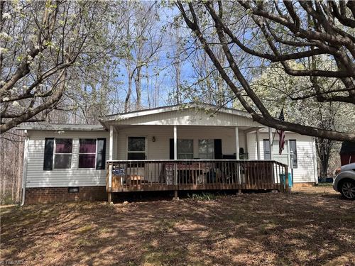 2205 Luffman Rd, Ronda, NC, 28670-9185 | Card Image