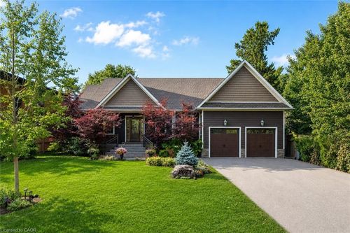 2073 Deramore Dr, Oakville, ON, L6J2P7 | Card Image