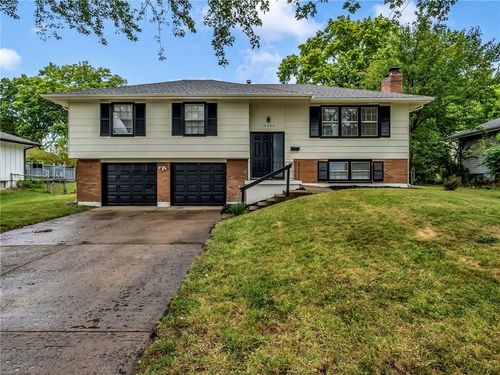 14600 E 41st St S, Independence, MO, 64055-4718 | Card Image