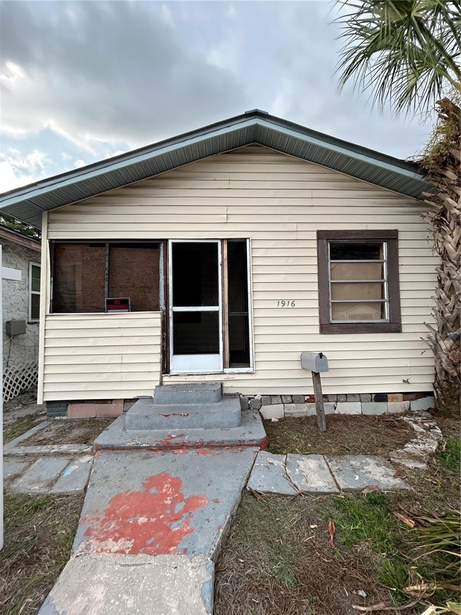 21st Ave, Tampa, FL 33605