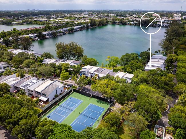 5292 Sw 69 Th Pl, Townhouse with 2 bedrooms, 3 bathrooms and null parking in Miami FL | Image 24