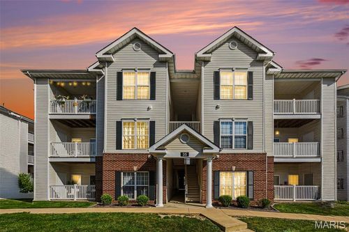 205-35 Kassebaum Ln, Saint Louis, MO, 63129-1697 | Card Image