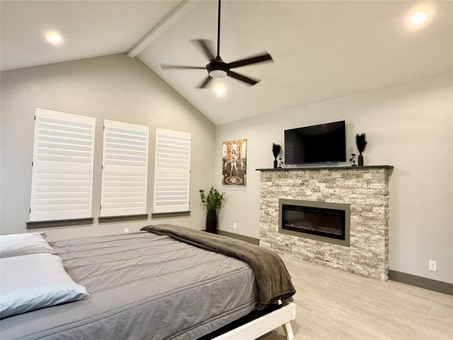 900 Daviot Dr, House other with 3 bedrooms, 2 bathrooms and null parking in Briarcliff TX | Image 16