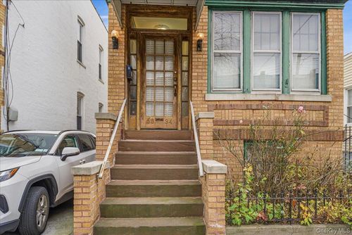 6034 Linden St, Ridgewood, NY, 11385-2528 | Card Image