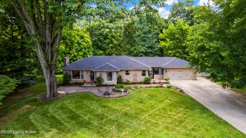4221 Dolphin Rd, Louisville, KY, 40220-3560 | Card Image