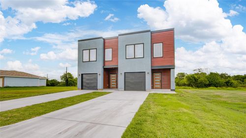 214/216 S Avenue I, Freeport, TX, 77541 | Card Image