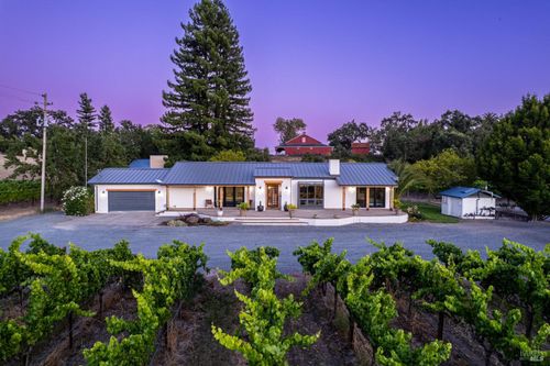 2740 River Rd, Windsor, CA, 95492-6638 | Card Image