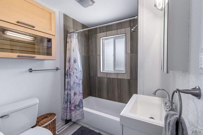 1611 Englewood Dr, House other with 3 bedrooms, 2 bathrooms and 1 parking in Pueblo CO | Image 11
