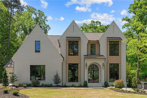 3262 Woodrow Way Ne, Brookhaven, GA, 30319-2422 | Card Image