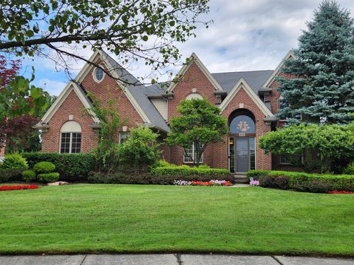 3894 Fadi Dr, Troy, MI, 48084-1570 | Card Image