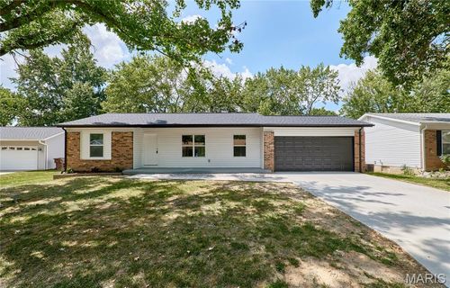 132 Mill Spring Ln, Saint Peters, MO, 63376-7025 | Card Image