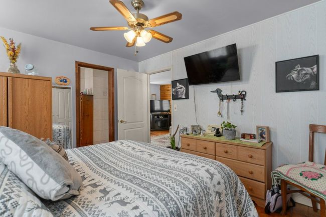 358 Academy St, House other with 3 bedrooms, 2 bathrooms and 4 parking in Newburgh ON | Image 15