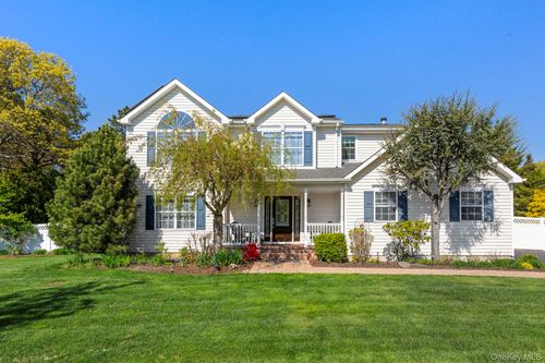 47 Jordan Dr, Medford, NY, 11763-2050 | Card Image