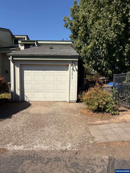 3879 Auburn Rd Ne, Salem, OR, 97301-4767 | Card Image