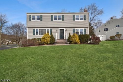 63 Mountain Ave, Mendham, NJ, 07945-1413 | Card Image