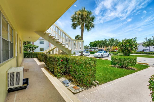 107 Sheffield E, Condo with 1 bedrooms, 2 bathrooms and null parking in West Palm Beach FL | Image 28