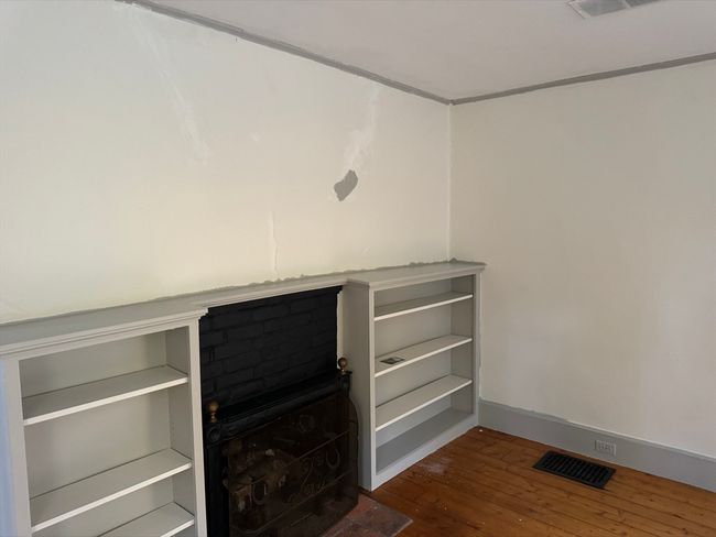 494 River Rd, House other with 6 bedrooms, 3 bathrooms and 4 parking in Deerfield MA | Image 5