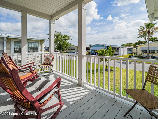 623 Hyacinth Cir, House other with 3 bedrooms, 2 bathrooms and null parking in Barefoot Bay FL | Image 8