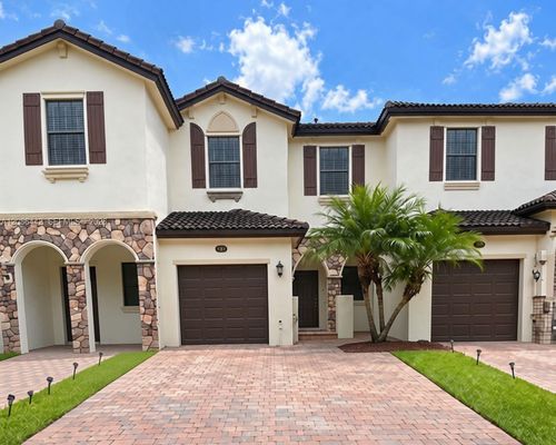 353 Ne 37th Pl, Homestead, FL, 33033-6227 | Card Image