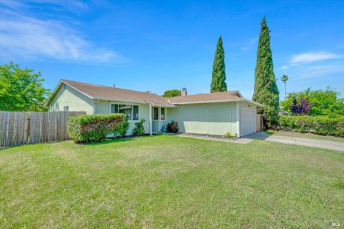 800 Spoonbill Ln, Suisun City, CA, 94585 | Card Image