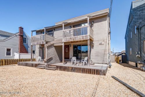 2-21 Brown Ave, Lavallette, NJ, 08735-2207 | Card Image